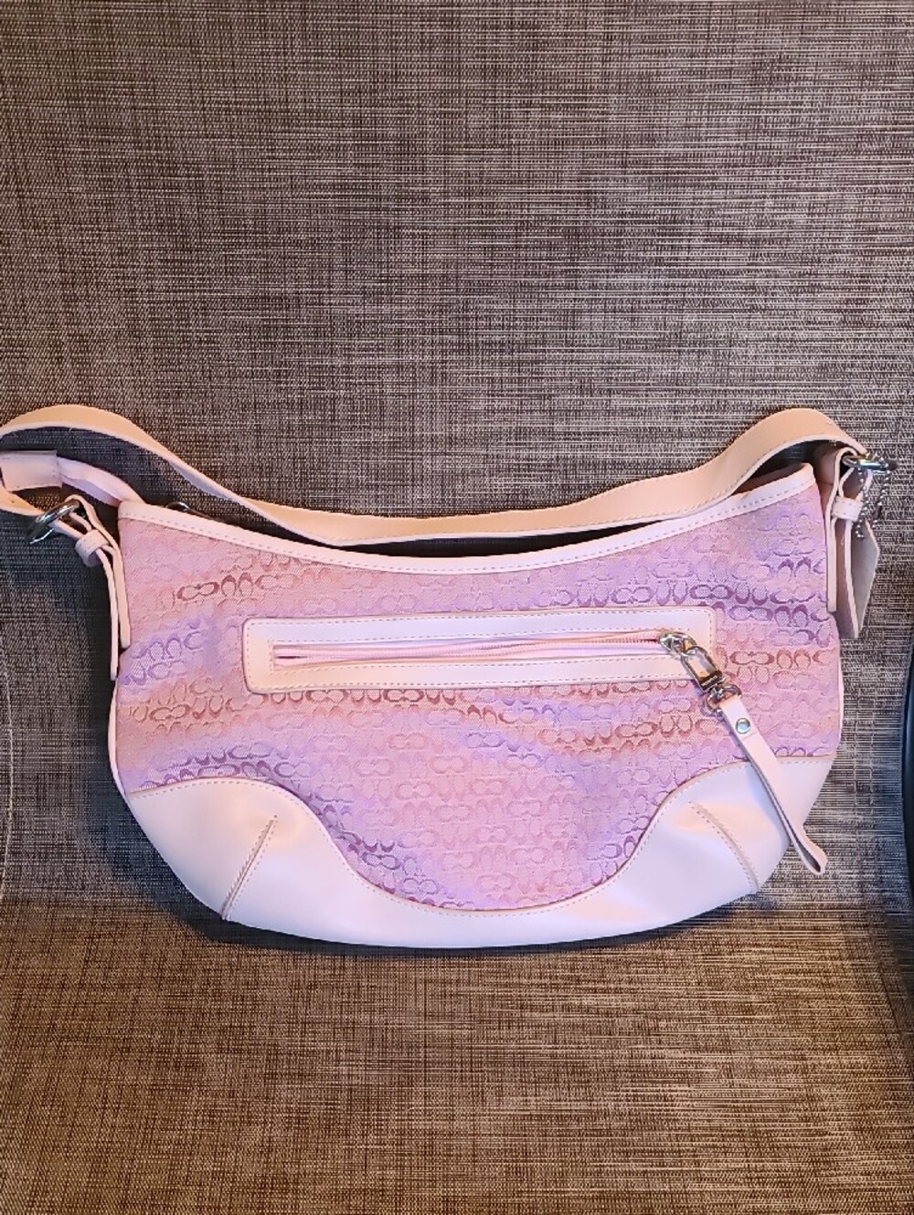 Classic Pink Shoulder Bag - Designer-Inspired Women’s Purse - Picture 2 of 6